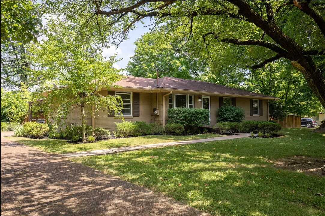 260 Binkley Dr in Nashville, TN - Building Photo