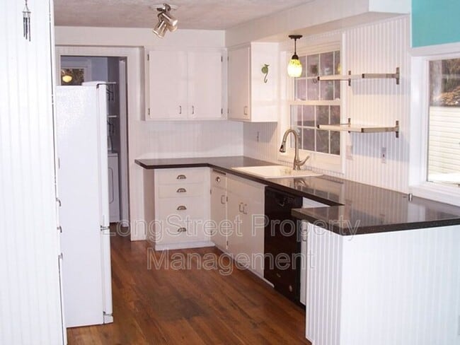 2872 SE Linda St in Corvallis, OR - Building Photo - Building Photo