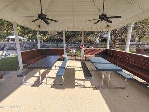 5080 Gautier Vancleave Rd, Unit E7 in Gautier, MS - Building Photo - Building Photo