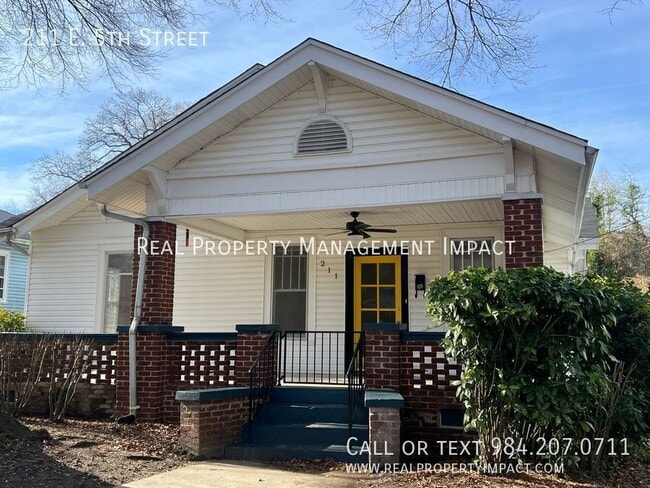 211 E 5th St in Burlington, NC - Building Photo - Building Photo
