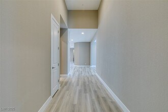 10142 Tree Blossom Ave in Las Vegas, NV - Building Photo - Building Photo