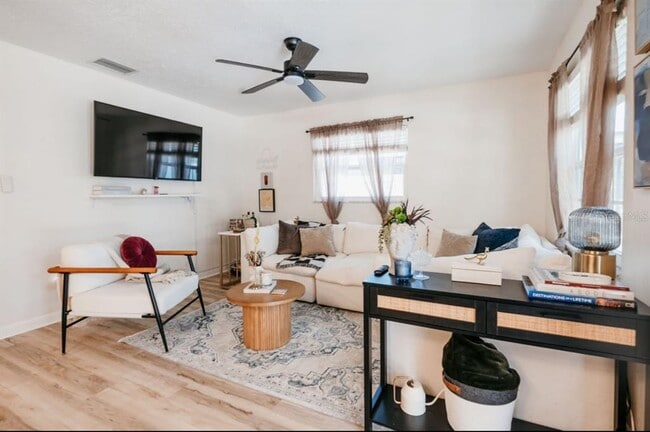 3229 W Fielder St in Tampa, FL - Building Photo - Building Photo