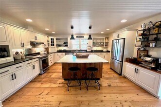 11 Rolling Hills Dr in Sharon, CT - Building Photo - Building Photo