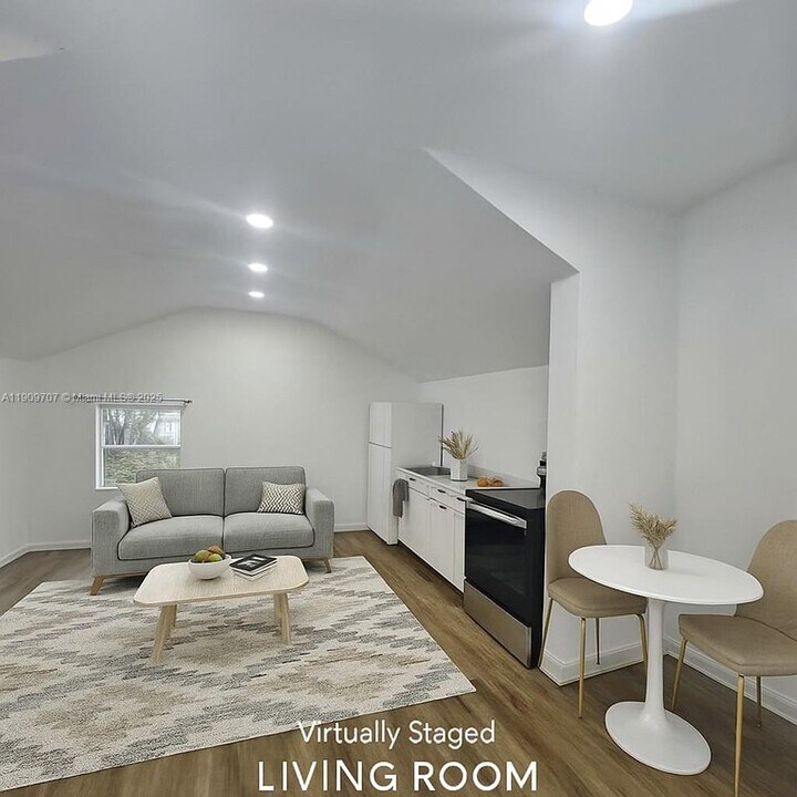 1008 N 18th Ct in Hollywood, FL - Building Photo