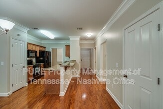 2310 Elliott Ave in Nashville, TN - Foto de edificio - Building Photo