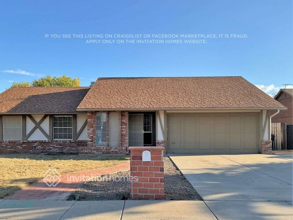 1515 W Yukon Dr in Phoenix, AZ - Foto de edificio