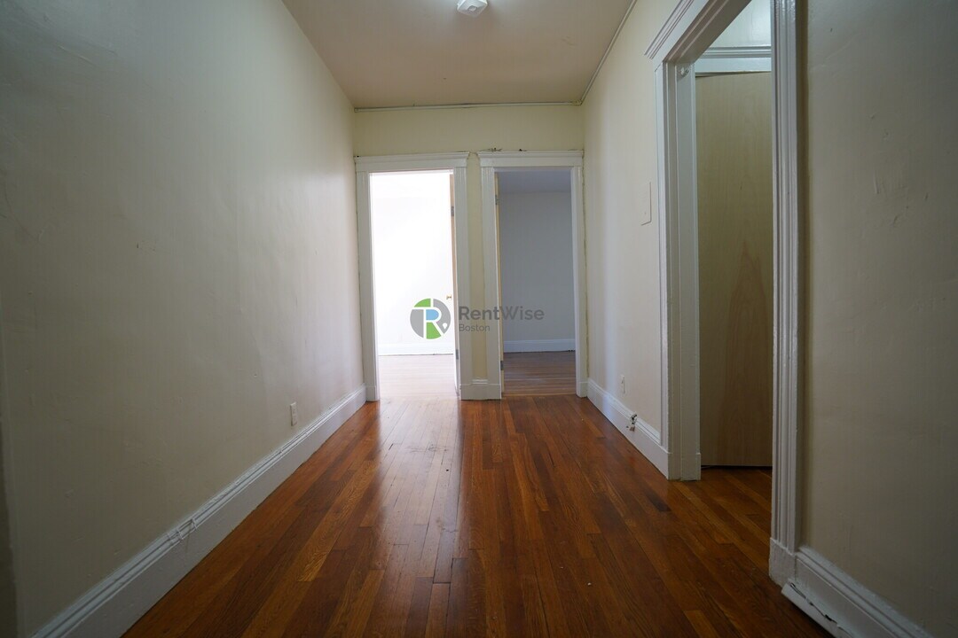 131 Washington St in Boston, MA - Building Photo