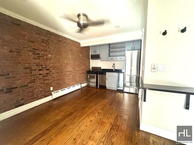 East 9th Street in New York, NY - Building Photo - Building Photo