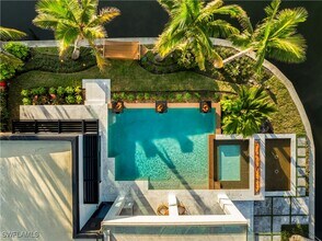 1100 Sandpiper St in Naples, FL - Building Photo - Building Photo