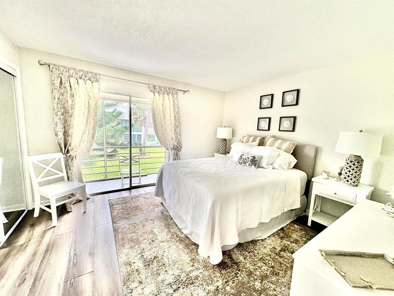 47 Salisbury B in West Palm Beach, FL - Building Photo