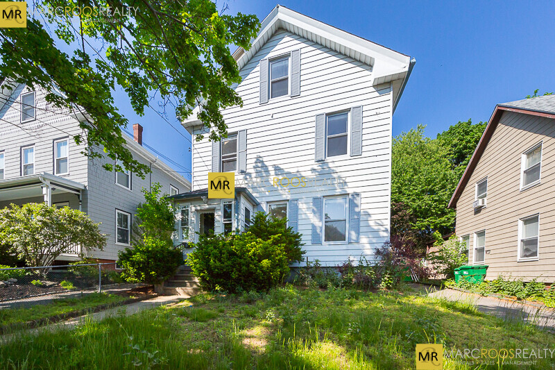 128 Monument St, Unit 126 in Medford, MA - Building Photo