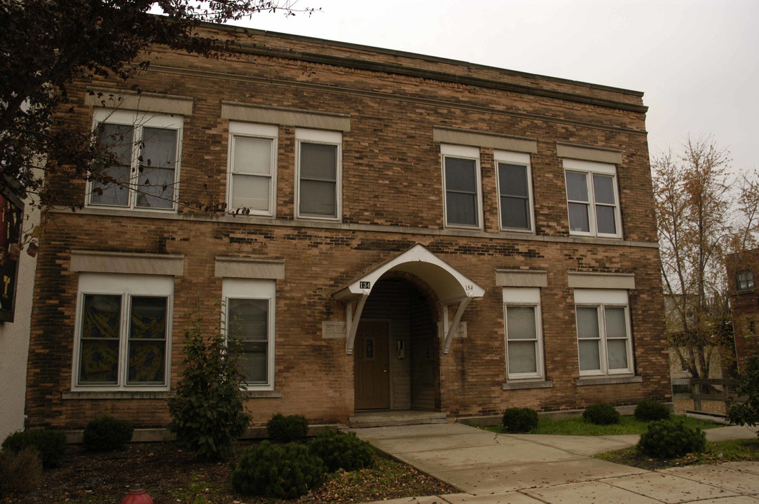 132-134 E Jefferson St in Joliet, IL - Building Photo