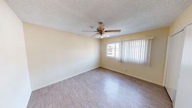 621 S. Osage in Inglewood, CA - Building Photo - Interior Photo