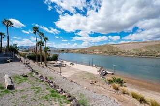 1611 AZ-95 in Bullhead City, AZ - Foto de edificio - Building Photo