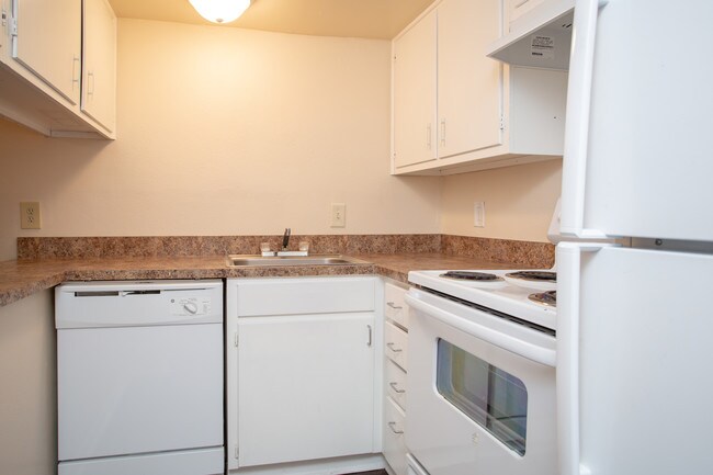 Mirage Villa Apartments in Baton Rouge, LA - Foto de edificio - Interior Photo