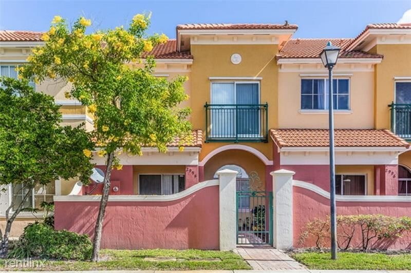 2998 NW 36th Terrace in Lauderdale Lakes, FL - Building Photo