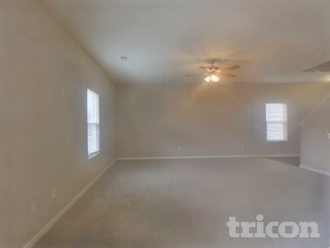 1332 Waylon Ave in Gastonia, NC - Foto de edificio - Building Photo