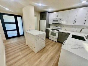 11279 NW 15th Ct in Pembroke Pines, FL - Building Photo - Building Photo