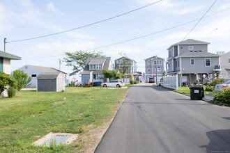 7 Saye St in Old Saybrook, CT - Building Photo - Building Photo