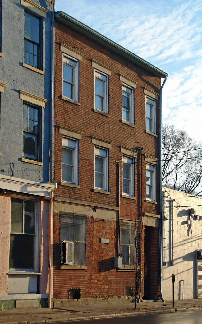 270 W McMicken Ave in Cincinnati, OH - Building Photo - Building Photo