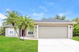 1735 Boca Chica Ave in North Port, FL - Building Photo