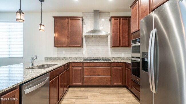 10872 W Marshall Ave in Phoenix, AZ - Building Photo - Building Photo