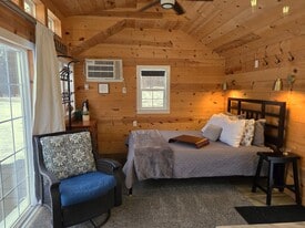 26598-M-140 M-140 in South Haven, MI - Building Photo