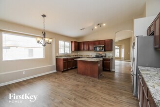1610 E Desert Ln in Phoenix, AZ - Building Photo - Building Photo