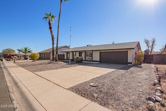 10533 W Lawrence Ln in Peoria, AZ - Building Photo - Building Photo