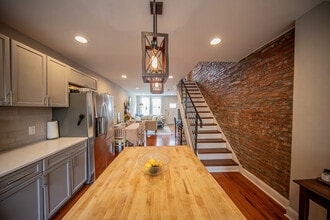 2137 Sears St in Philadelphia, PA - Building Photo - Building Photo