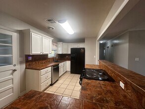 2113 Hagan Dr in Tallahassee, FL - Building Photo - Building Photo