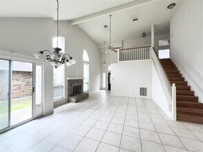 1505 Shalain Dr in Garland, TX - Foto de edificio - Building Photo
