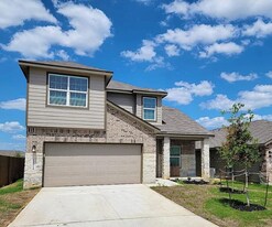 12014 Pewee Ct in San Antonio, TX - Building Photo