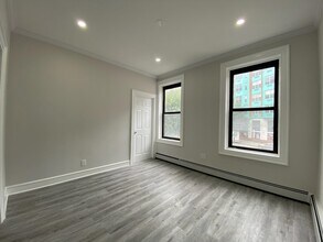 338 2nd St in Jersey City, NJ - Building Photo - Building Photo