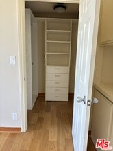 10465 Eastborne Ave in Los Angeles, CA - Building Photo - Building Photo