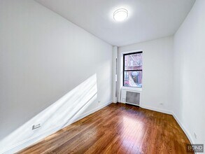 228 E 89th St in New York, NY - Building Photo - Building Photo