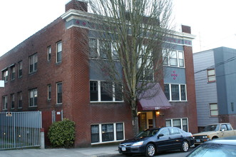 The Princess Sue in Portland, OR - Foto de edificio - Building Photo