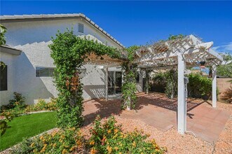490 Beaconwood St in Henderson, NV - Building Photo - Building Photo