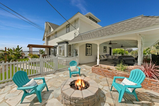 1758 Dehesa Rd in El Cajon, CA - Building Photo - Building Photo