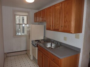 745 S Millvale Ave in Pittsburgh, PA - Foto de edificio - Building Photo