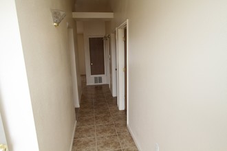 Taylor Ridge Apartments in Albuquerque, NM - Foto de edificio - Interior Photo