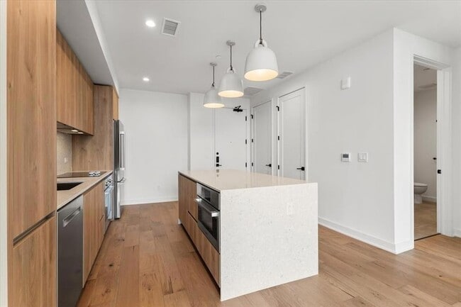 84 East Ave, Unit 1202 in Austin, TX - Building Photo - Building Photo