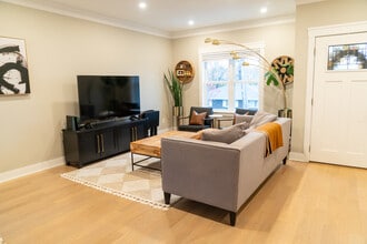 279 Suffolk Ave in Revere, MA - Foto de edificio - Building Photo