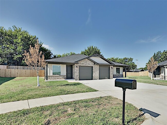 1324 NW 111th St in Oklahoma City, OK - Building Photo - Building Photo