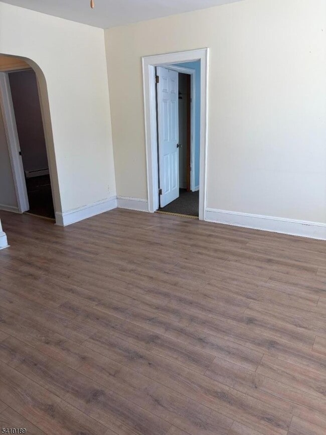 74 Jefferson Pl in Totowa, NJ - Building Photo - Building Photo