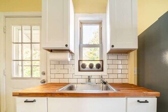 3286 W 141st St in Cleveland, OH - Foto de edificio - Building Photo