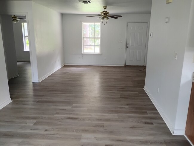 4480 Benton Dr in Lufkin, TX - Building Photo - Building Photo