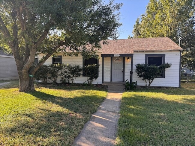 property at 1920 Pembroke St