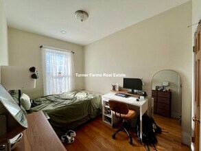 179 Northampton St, Unit 4 in Boston, MA - Foto de edificio - Building Photo