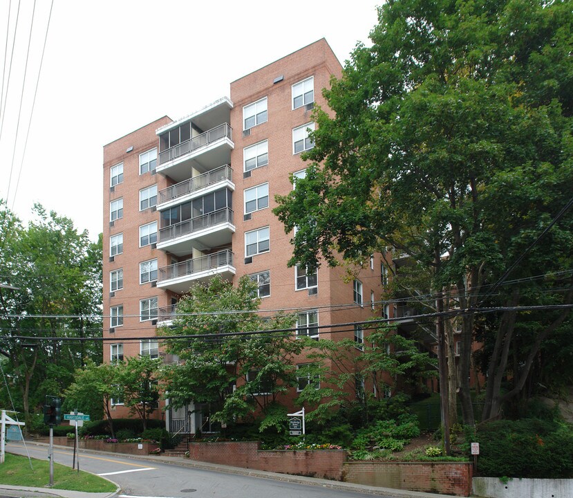 Rockledge House in Hartsdale, NY - Building Photo